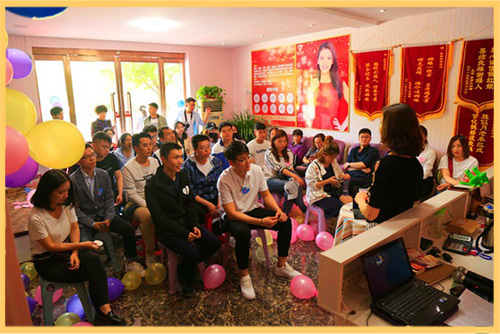 邢臺(tái)熱電公司為青年員工搭建聯(lián)誼平臺(tái)，拓展青年員工的生活空間，播撒友情與愛(ài)情的種子.jpg